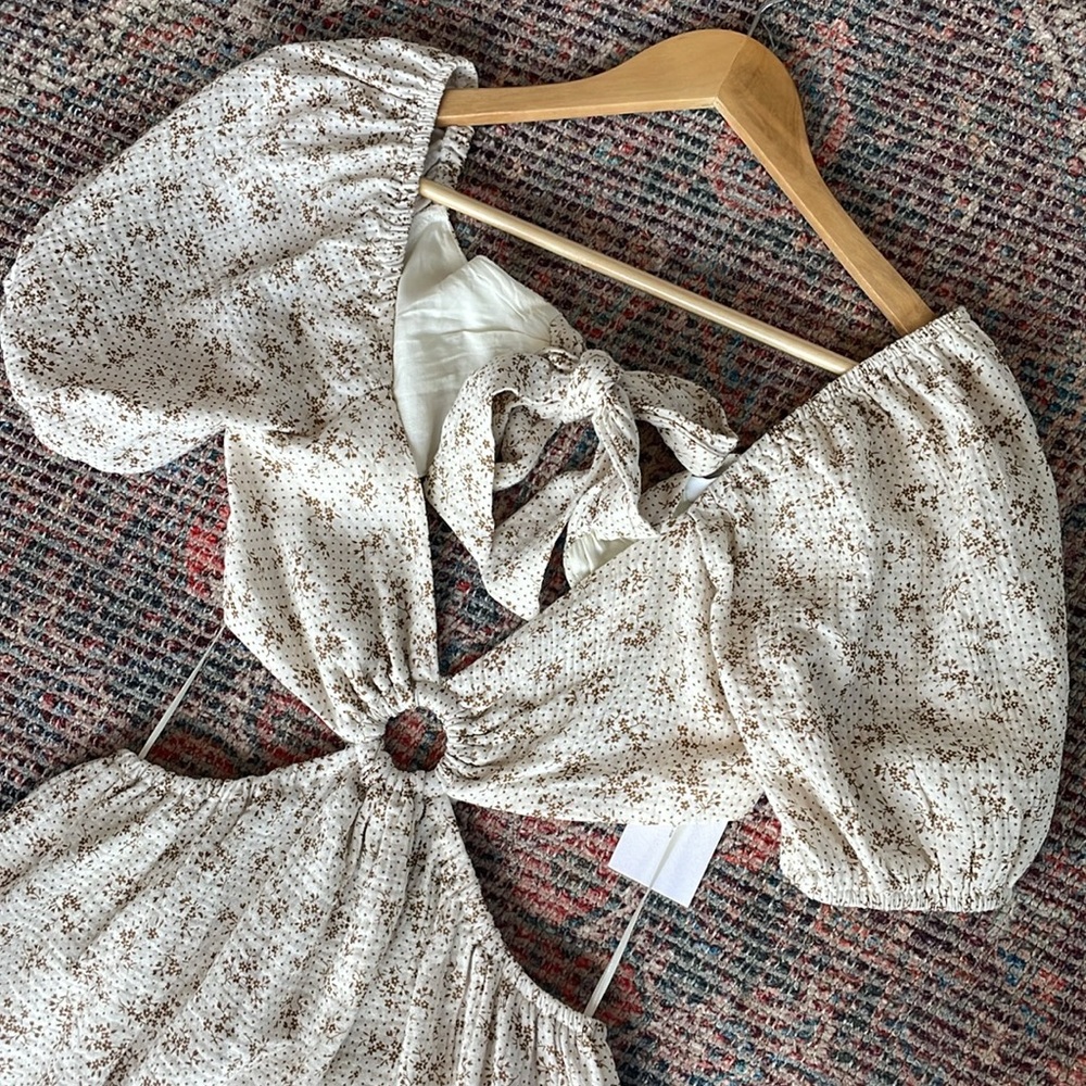 Lush Floral Cut-Out Cream Dress - Picture 6 of 9